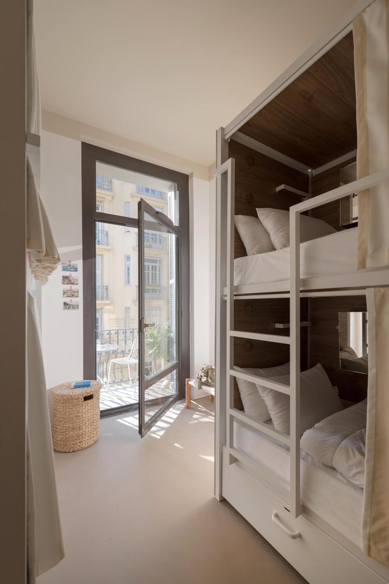 Hostel Slo Nice